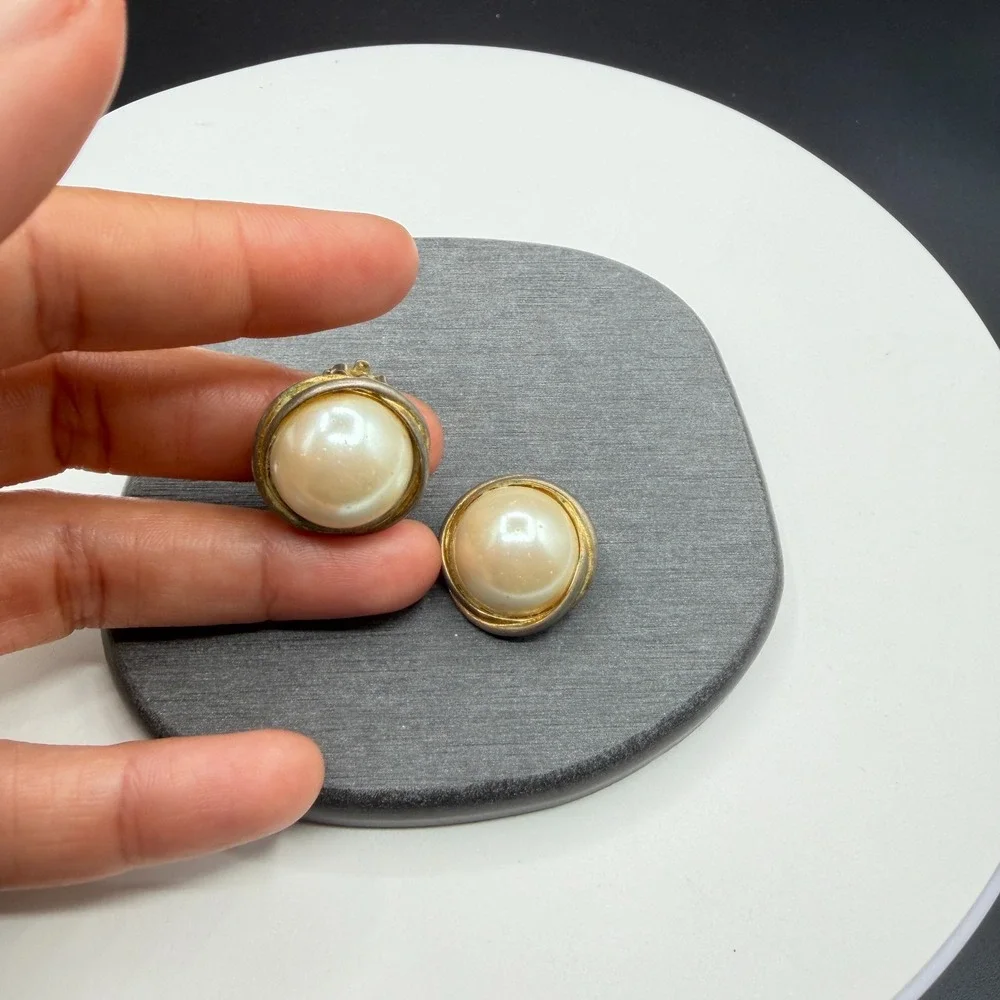 Chunky Cream Pearl Clip On Earrings Gold & Silver Tone Round Statement Fashion